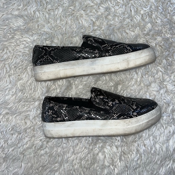 ⭐️Snake skin platform sneakers - Picture 2 of 4